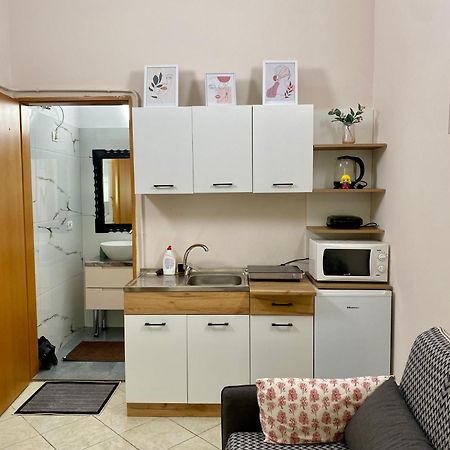 Dori'S Wilson Studio At Blloku Neighborhood Тирана Экстерьер фото